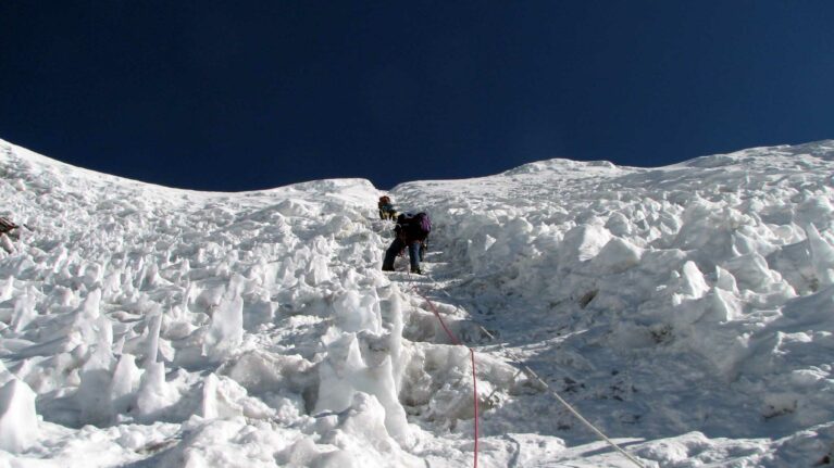 peak climbing nepal